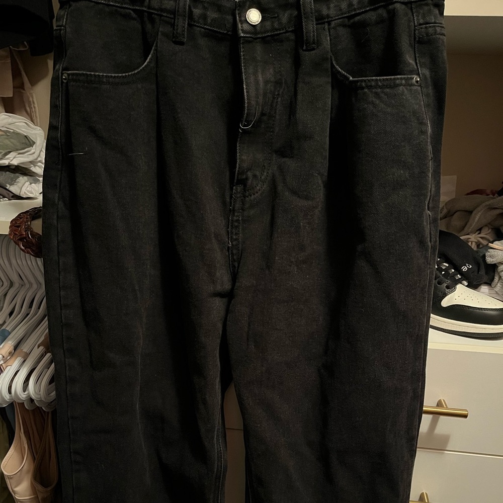 Pretty Little Thing Black Mom Jeans